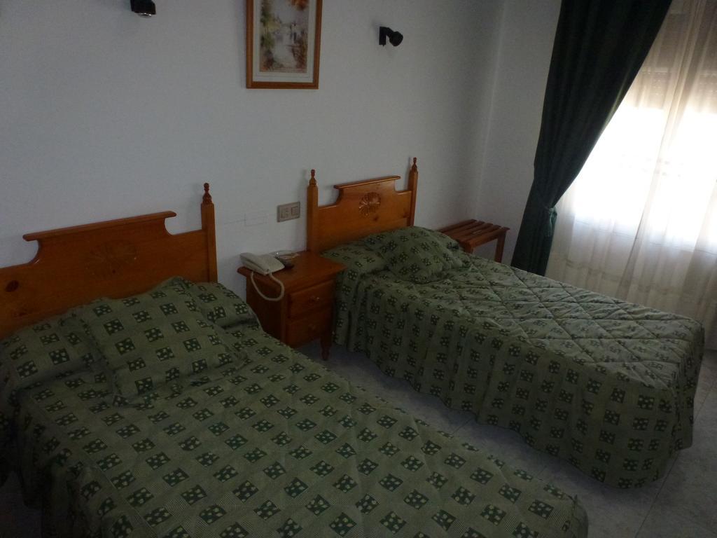Hotel La Moraleda - Complejo Las Delicias Виянуева дел Арсобиспо Стая снимка